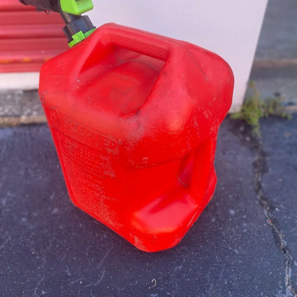 Red Fuel Container - Picture 5 of 5